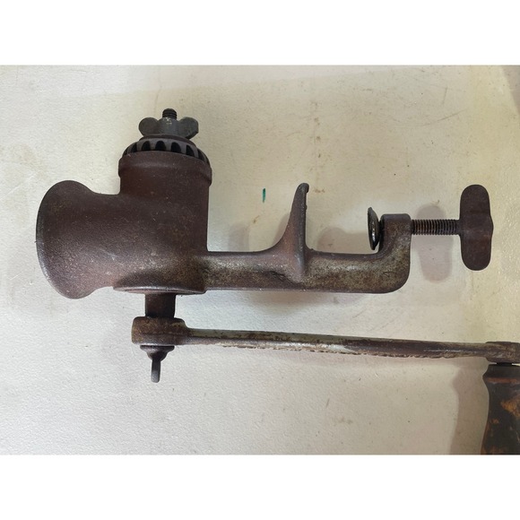 Antique Universal No 1 Meat Grinder Cast Iron Hand Crank LF&C New Britain Conn - Picture 5 of 8